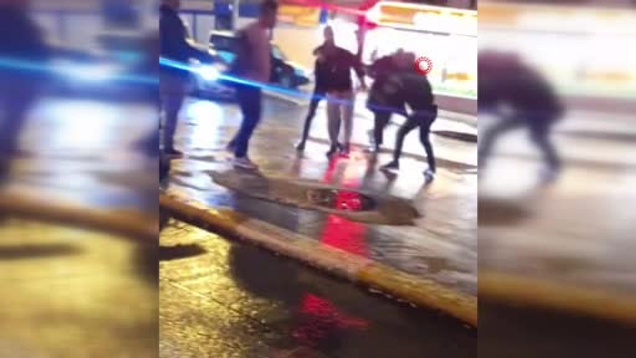 Esenyurt'ta kahvehane çıkışında kavga: Tekme, sopa ve vatandaş müdahalesi