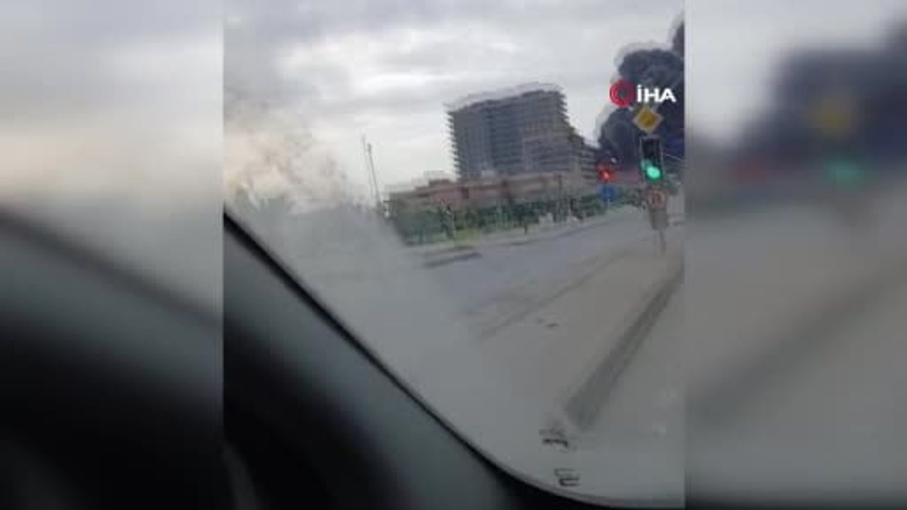 Esenyurt'ta Zincir Market Deposunda Yangın: Olay ve Olası Etkiler