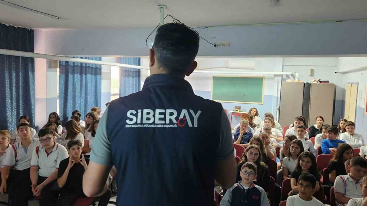 Eskişehir'de 2025'te SİBERAY kapsamında 74 etkinlikte 65 bin 82 kişi siber suçlar konusunda bilgilendirildi