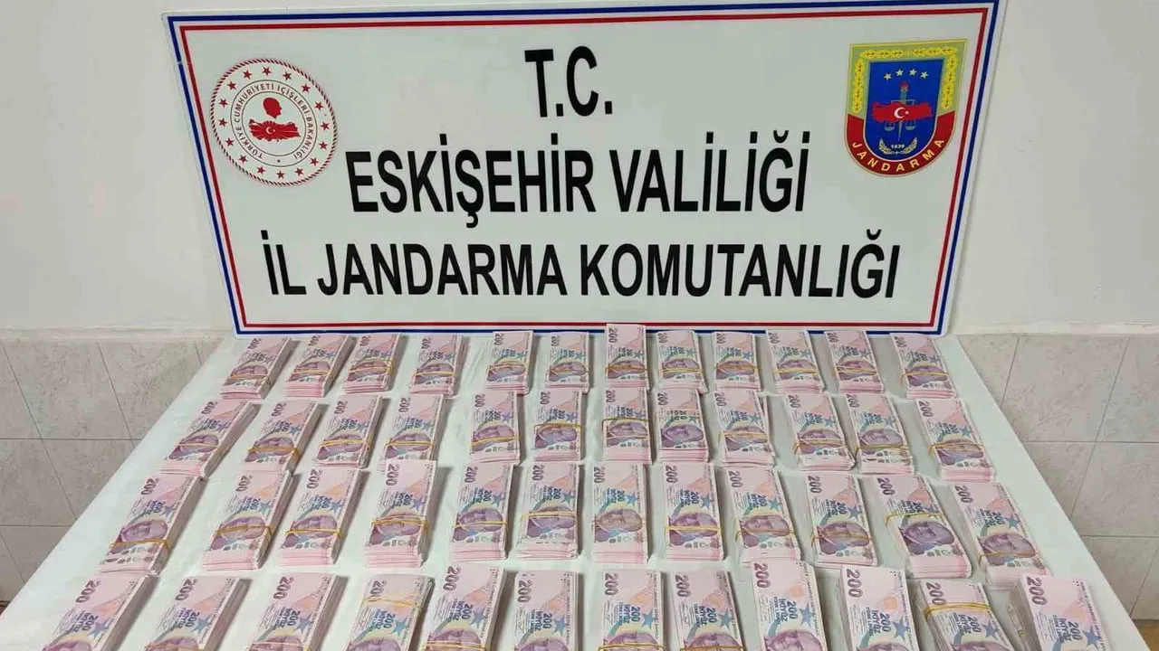 Eskişehir'de 22 büyükbaş satışında 1 milyon 940 bin TL sahte para: Şüpheli Ankara'da yakalandı