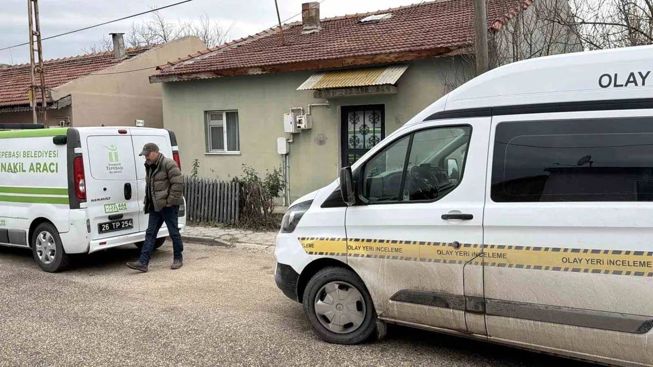 Eskişehir'de 28 yaşındaki inşaat işçisi evinde ölü bulundu, soruşturma başlatıldı