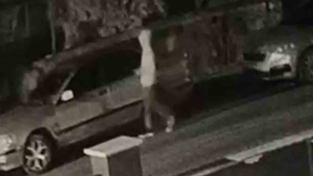 Eskişehir'de 7 aracın camını kırıp hırsızlık yaptığı belirlenen yaşı küçük şüpheli tutuklandı