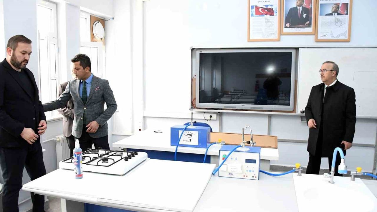 Eskişehir'de DMO Mesleki ve Teknik Anadolu Lisesi’nin fiziki imkânları yerinde değerlendirildi