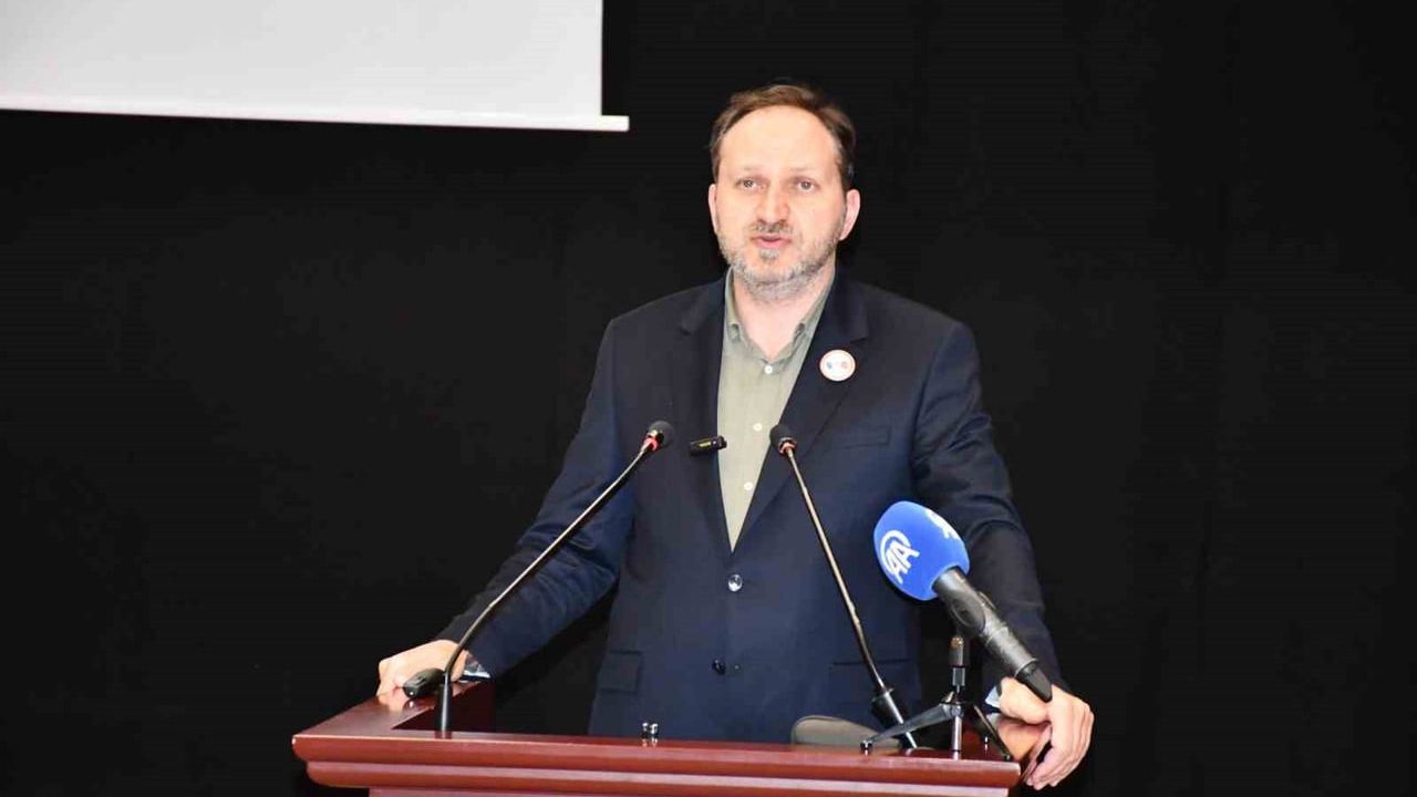 Eskişehir'de Rehber Öğretmenler Zirvesi: Rehberlik Hizmetlerinde Bütüncül Yaklaşım ve İyi Uygulamalar