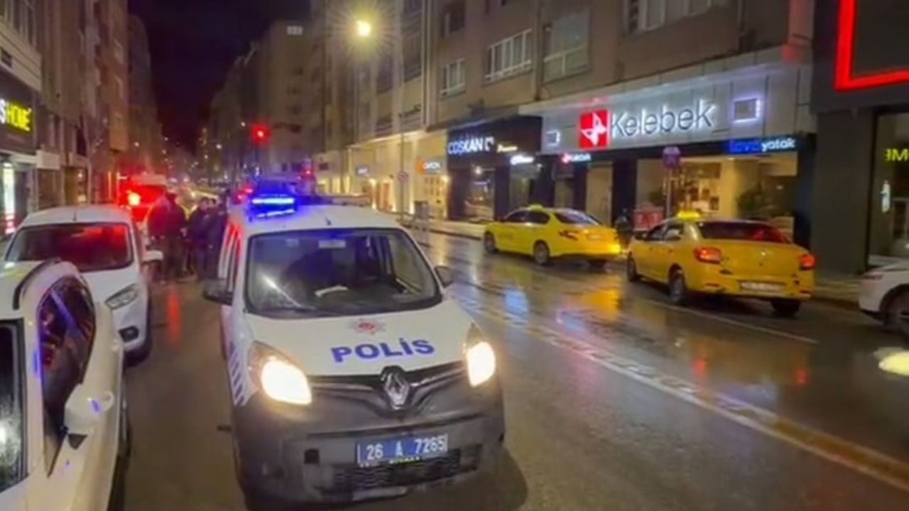 Eskişehir'de taksi kapısına çarpan scooter sürücüsü yaralandı