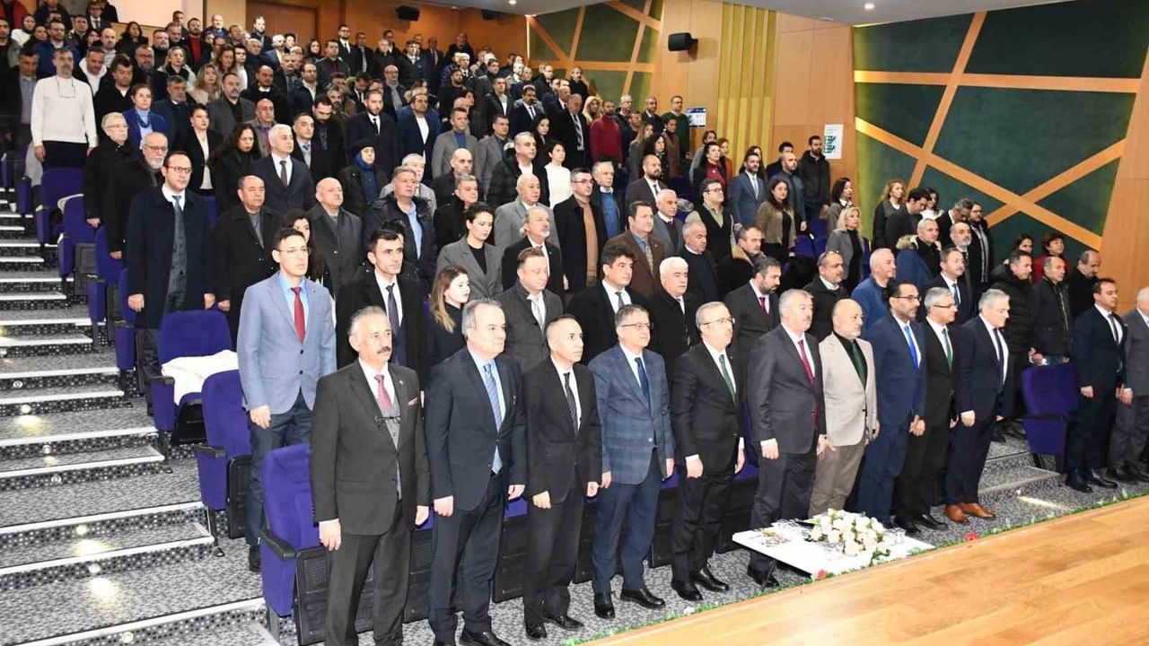 Eskişehir’de 'Türkiye Yüzyılı Maarif Modeli' toplantısı: Yöneticinin rolü ve kurum inşası ele alındı