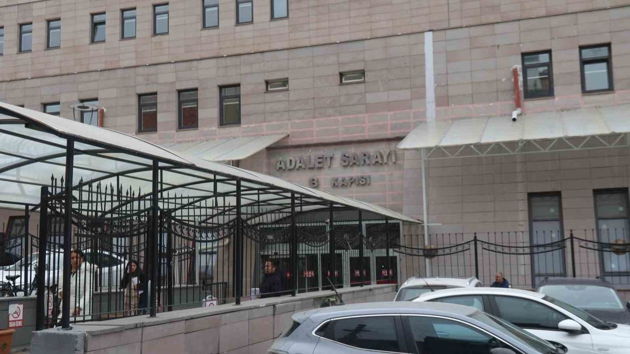 Eskişehir'de Yarış İddiası: 3 Yayaya Çarpan Sürücü Adliyeye Sevk Edildi