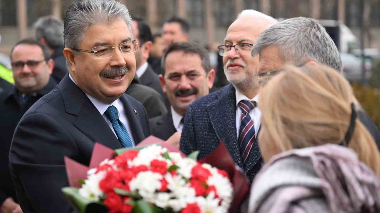 Eskişehir Valisi Dr. Erdinç Yılmaz'dan bağış çağrısı: Hediyeler yerine ihtiyaç sahiplerine destek