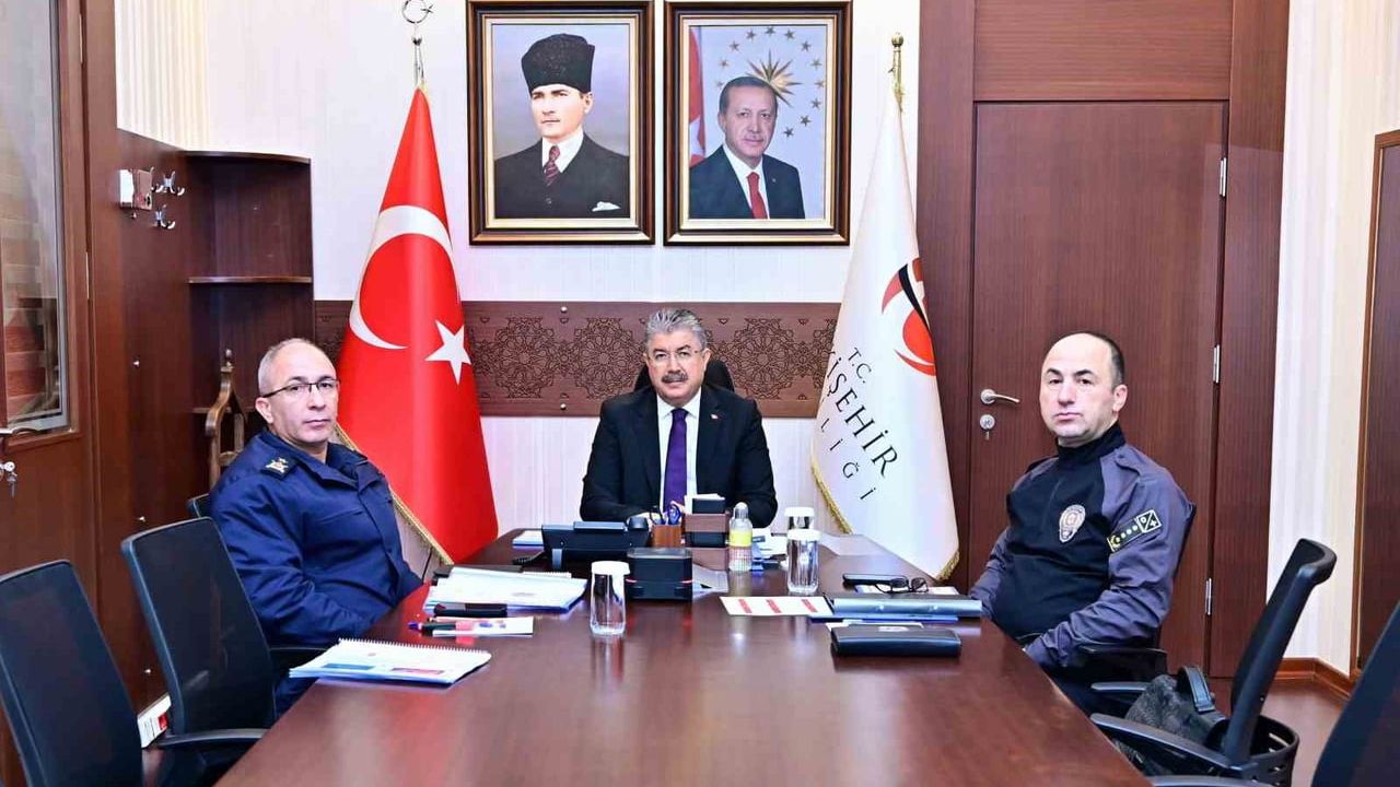 Eskişehir Valisi Dr. Erdinç Yılmaz, İçişleri Bakanı Ali Yerlikaya Başkanlığındaki VKS Toplantısına Katıldı