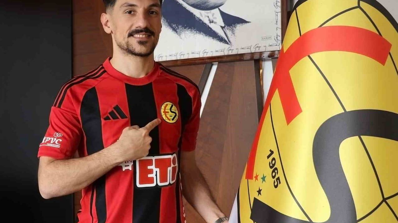 Eskişehirspor, sol bek Recep Pekgöz ile anlaştı