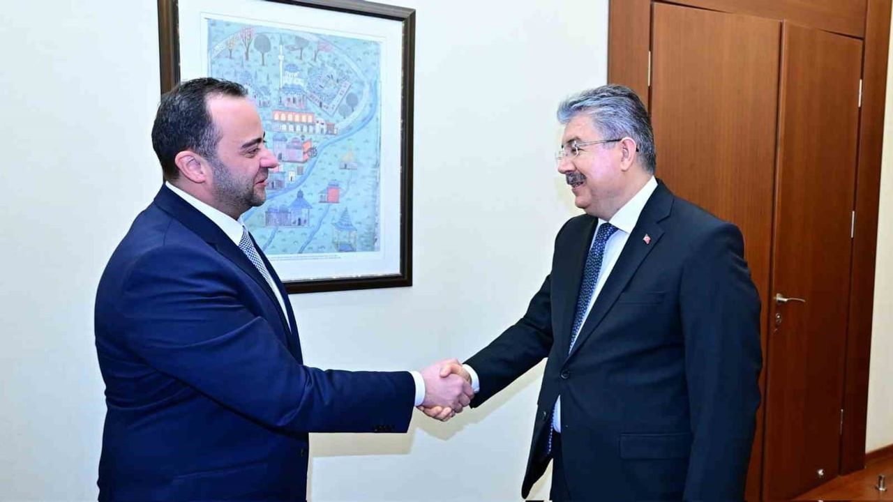 Eskişehirspor Yönetimi Vali Dr. Erdinç Yılmaz’a Hayırlı Olsun Ziyareti