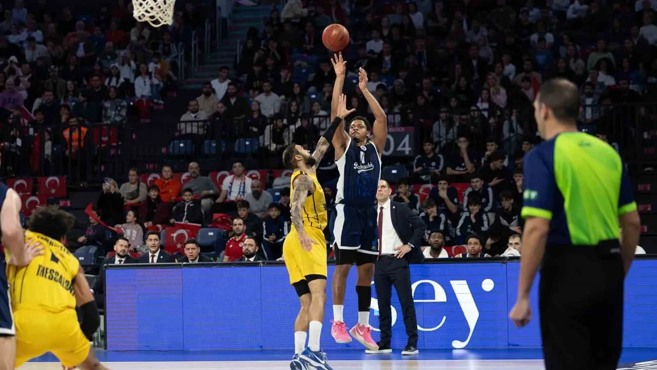 Eurocup: Bahçeşehir Koleji 81-79 Aris — Sinan Erdem'de çekişmeli galibiyet