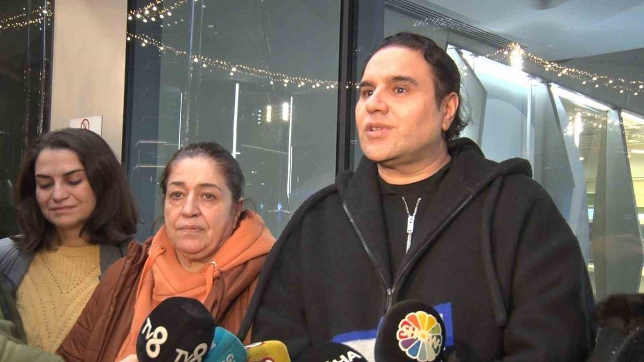 Fatih Ürek'in vefatı sonrası yakınları ve Gülben Ergen hastaneye geldi