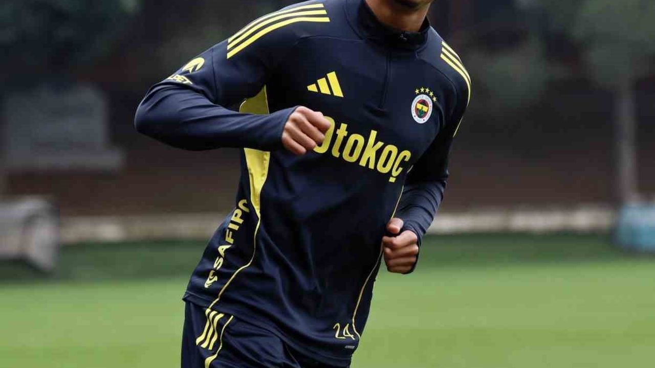 Fenerbahçe, 18 Ocak Pazar günkü Alanyaspor maçı hazırlıklarına Can Bartu Tesisleri'nde başladı