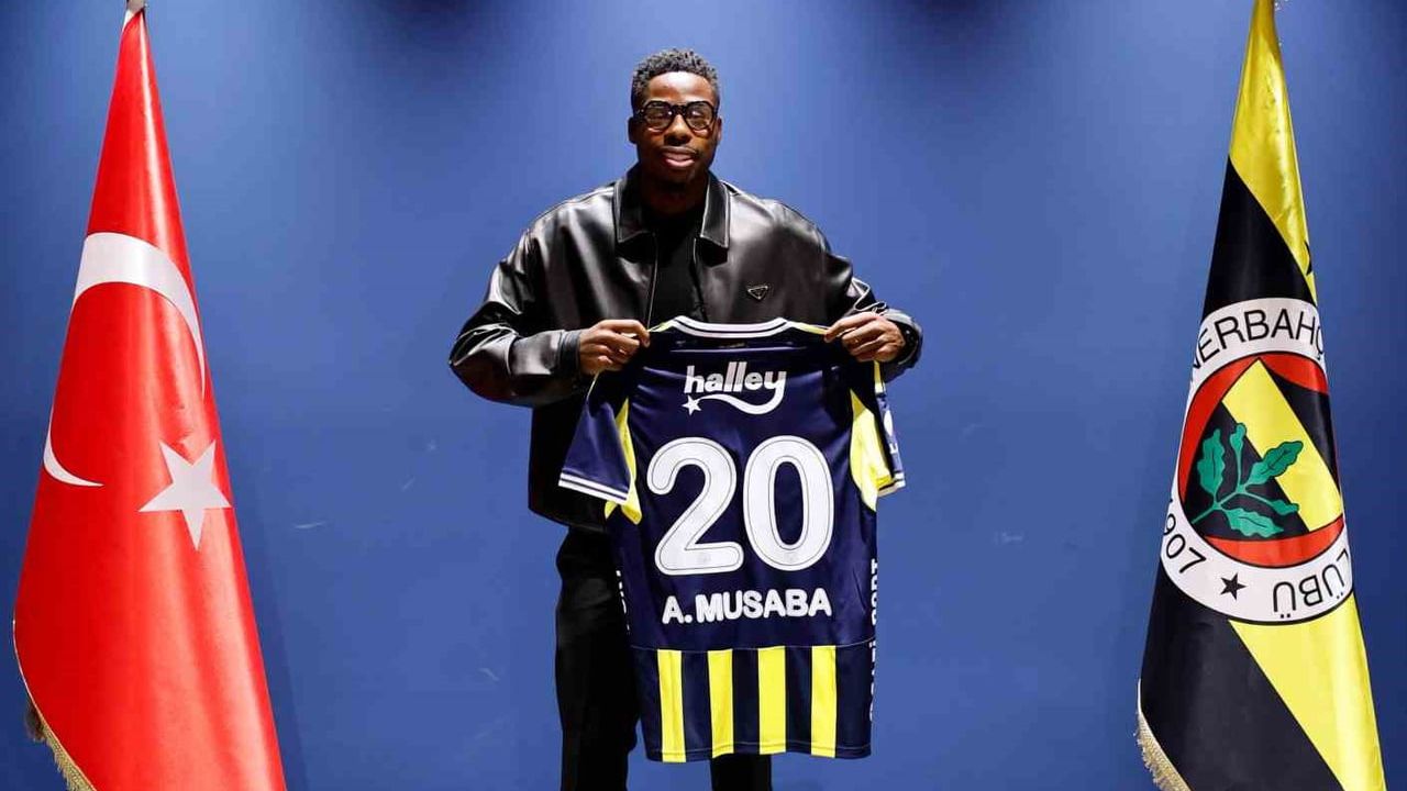 Fenerbahçe Anthony Musaba'yı kadrosuna kattı: Kulübün 8. Hollandalı futbolcusu