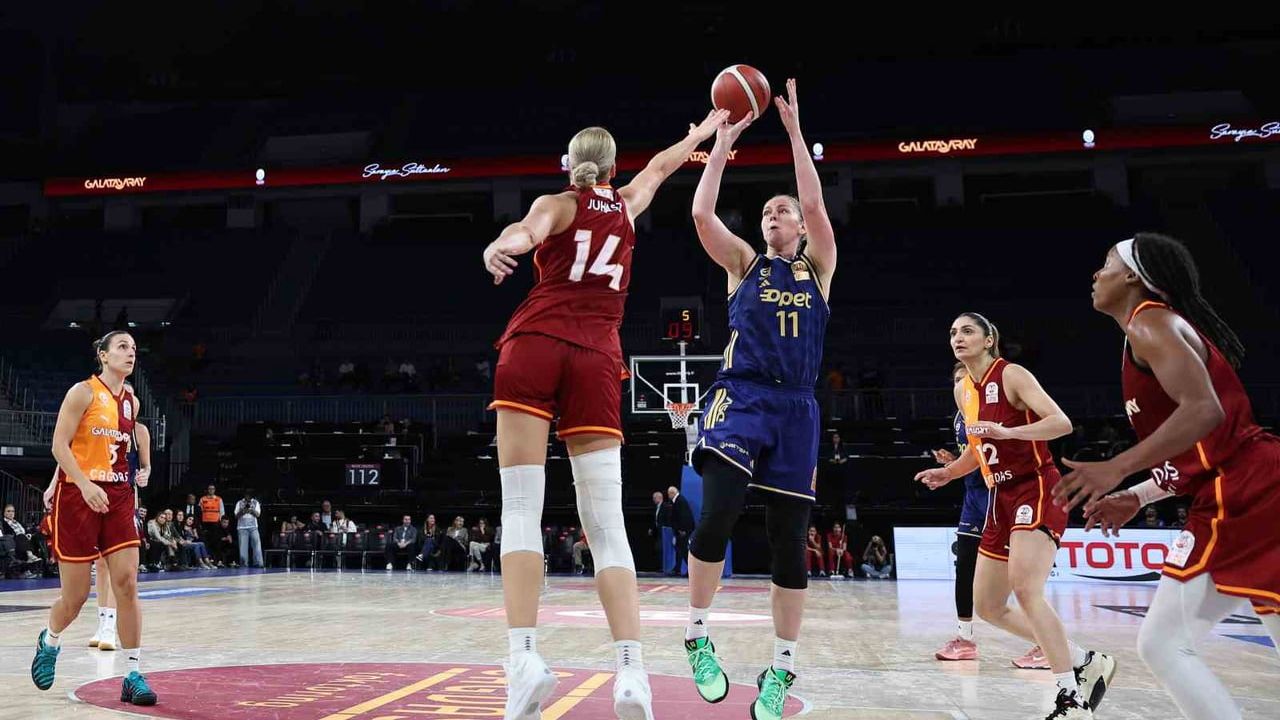 Fenerbahçe - Galatasaray: Halkbank Kadınlar Basketbol Süper Ligi derbisi