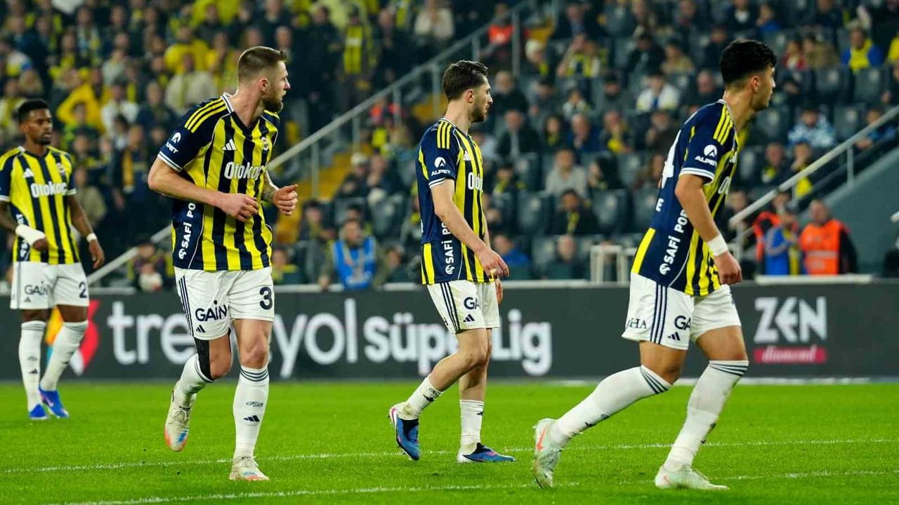 Fenerbahçe’nin Kadıköy’deki galibiyet serileri Göztepe beraberliğiyle sona erdi