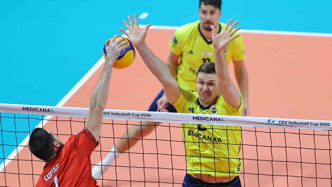 Fenerbahçe, Radnicki Kragujevac'ı 3-0 Yenerek CEV Kupası'nda 8'li Finaller Turu'na Yükseldi