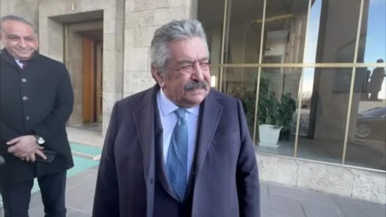 Feti Yıldız: Kayyum zorunlu değilse yöneticilerin belediye meclisinde seçilmesi uygun