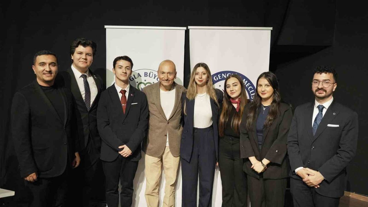 Fransa Muğla Fahri Konsolosu Fidel Berber, Gençlerle Diplomasi Sohbetinde Buluştu