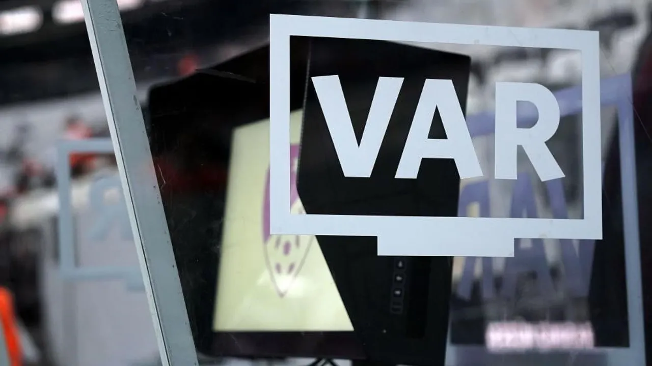 Galatasaray - Gaziantep FK maçının VAR’ı Alper Çetin olarak açıklandı