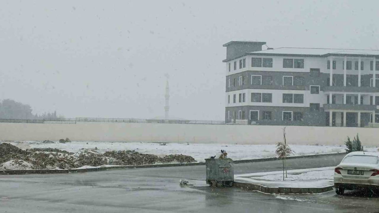 Gaziantep Araban'da üçüncü kar yağışı çiftçilerin kuraklık endişesini azalttı