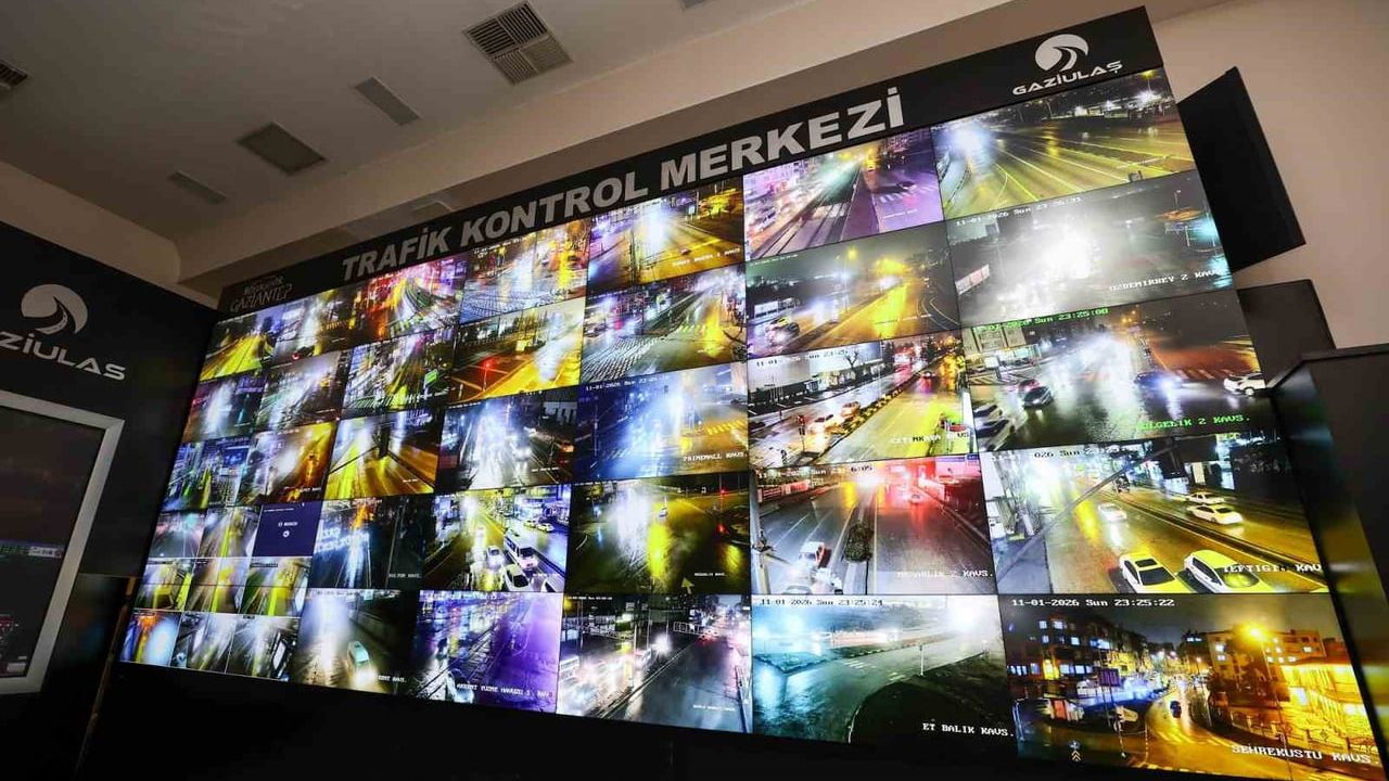 Gaziantep Büyükşehir, 12 Ocak Kuvvetli Yağışına Karşı 811 Personel ve Akıllı Sistemlerle Önlem Aldı