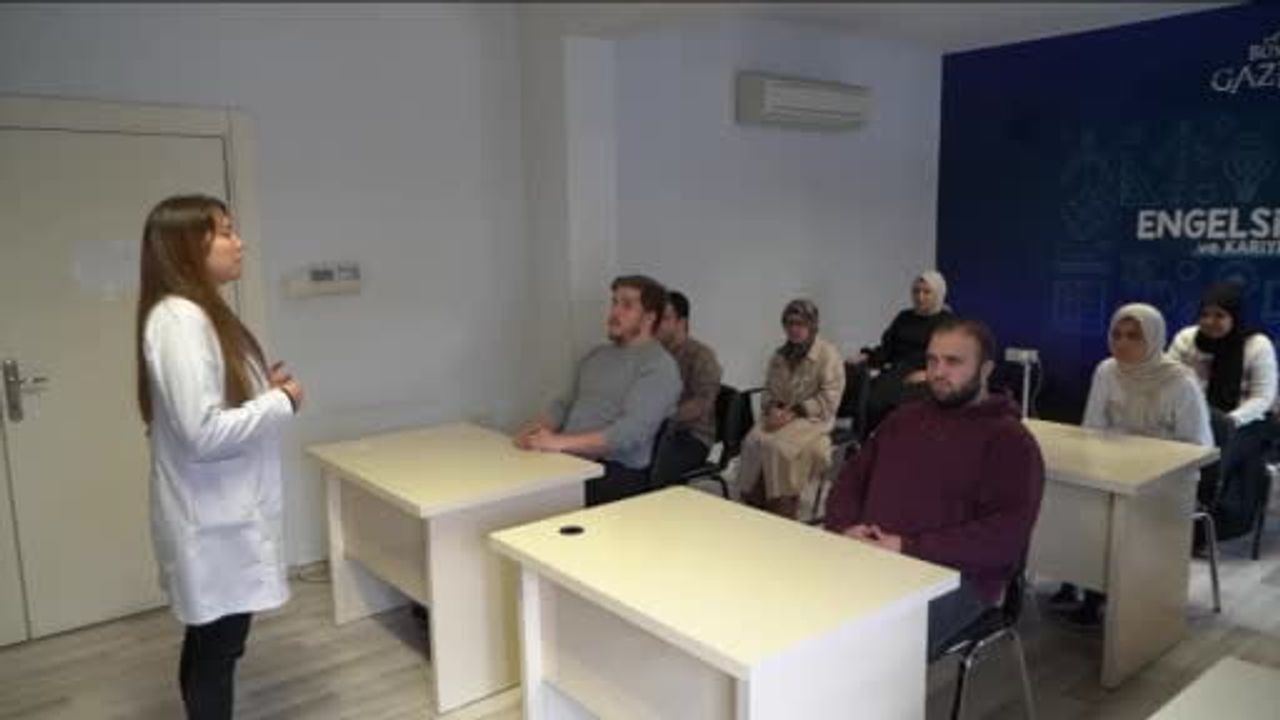 Gaziantep'te görme engellilere E-KPSS desteği: Sesli Okuma ve Bilgi Erişim Kabini aktif