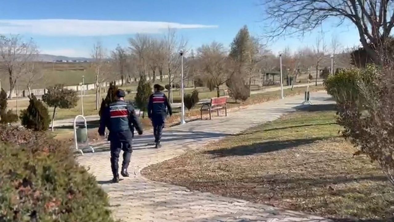 Gaziantep'te jandarma uygulamasında 254 aranan şahıs yakalandı