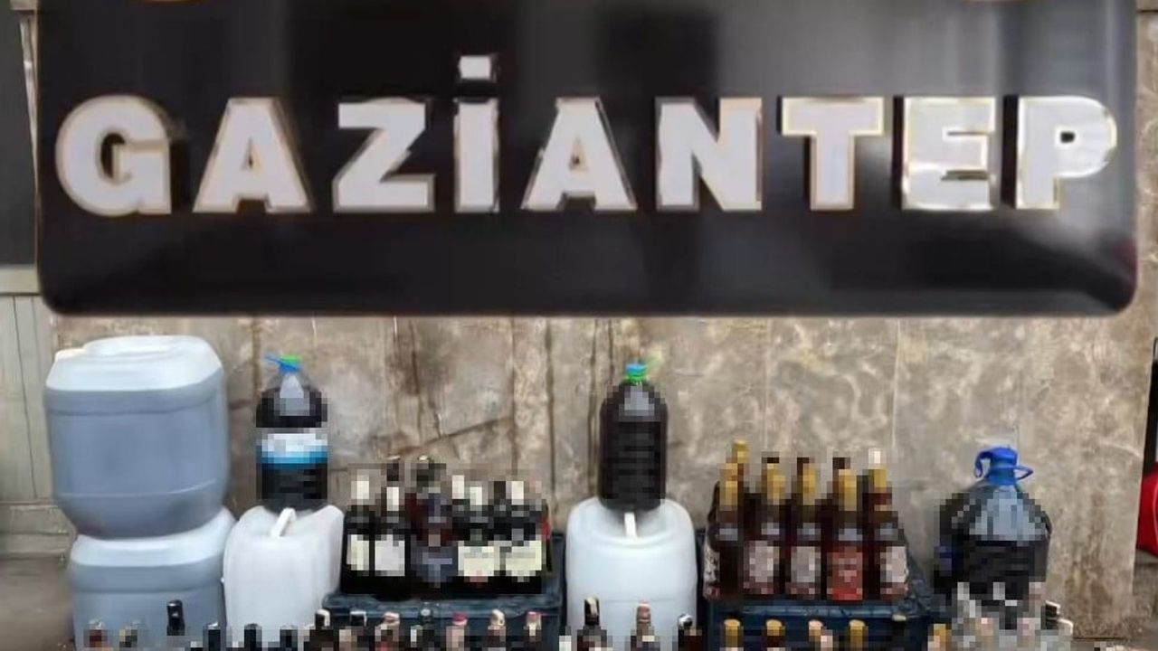 Gaziantep'te kaçak viski operasyonu: 137 şişe ve 89 litre ele geçirildi, 2 gözaltı