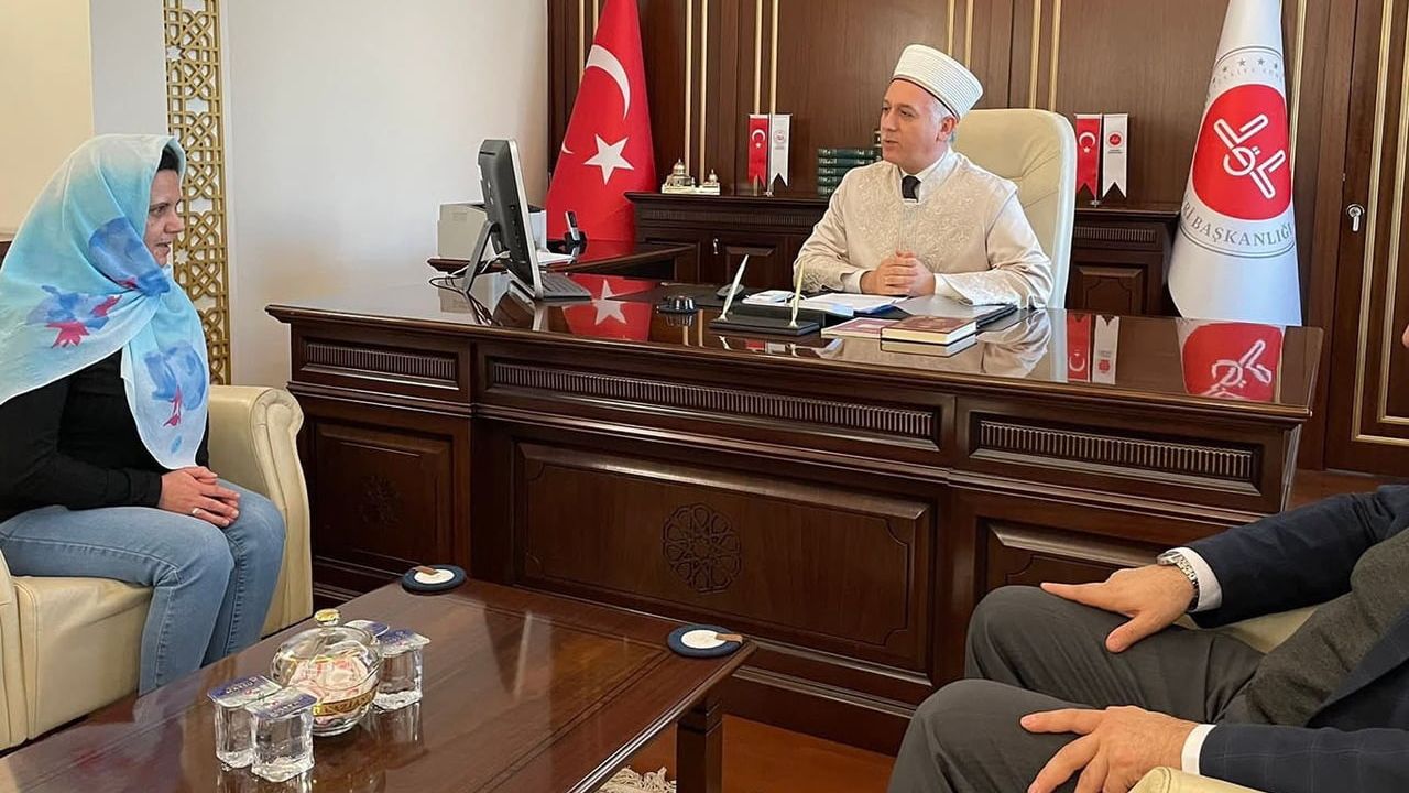 Gaziantep’te Macar Kadın Kur’an-ı Kerim’den Etkilenerek İslamiyet’i Seçti