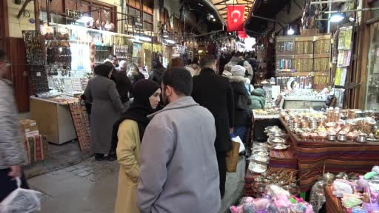 Gaziantep'te yarıyıl tatili: Tarihi çarşılarda ziyaretçi yoğunluğu