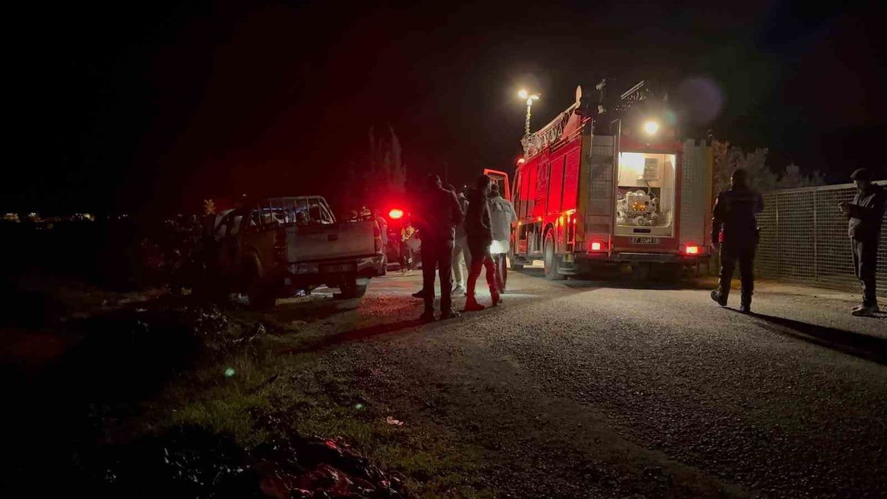 Gazipaşa'da araç yangınında yanmış halde erkek cesedi bulundu