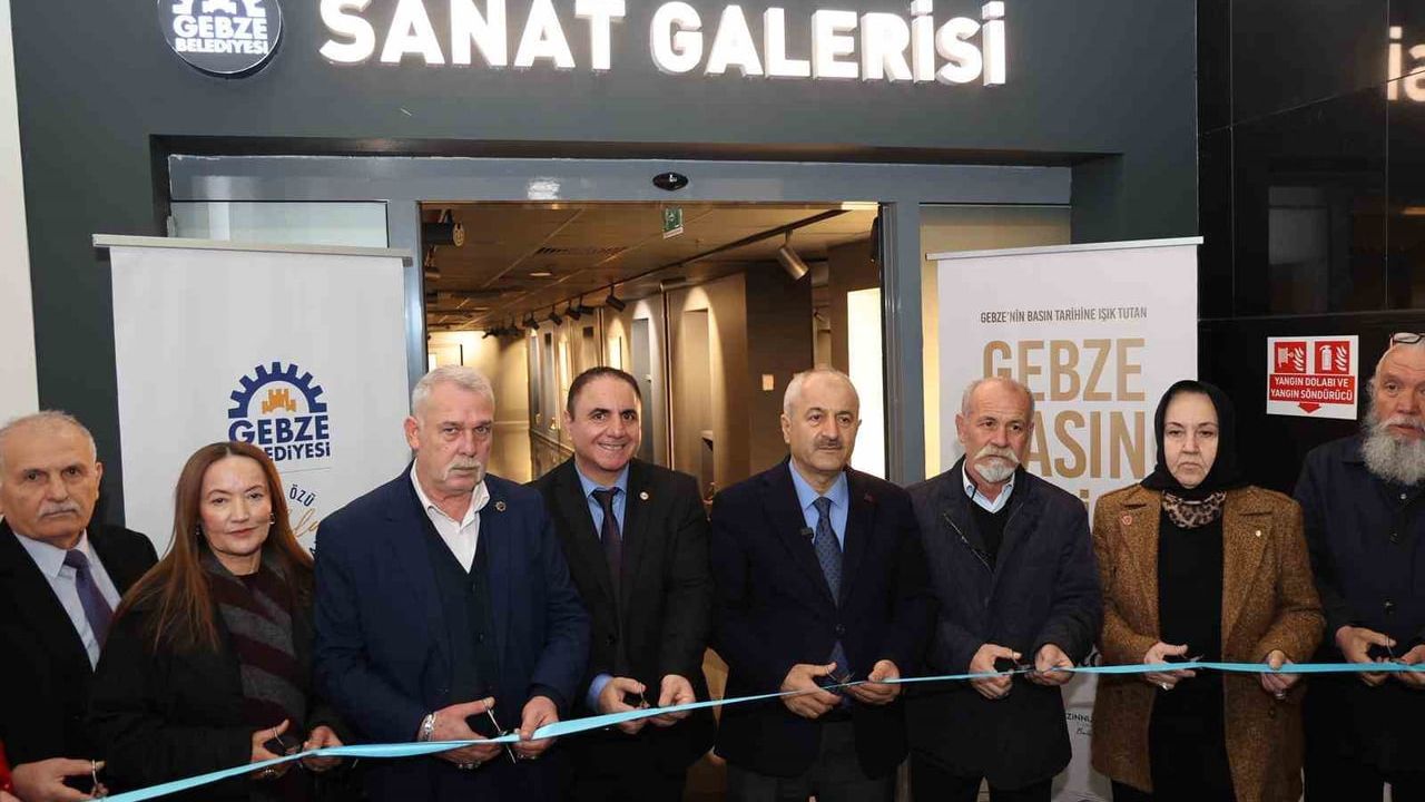 Gebze Basın Tarihi Sergisi Gebze Sanat Galerisi'nde: Yerel Basının Arşivi Görüntülendi