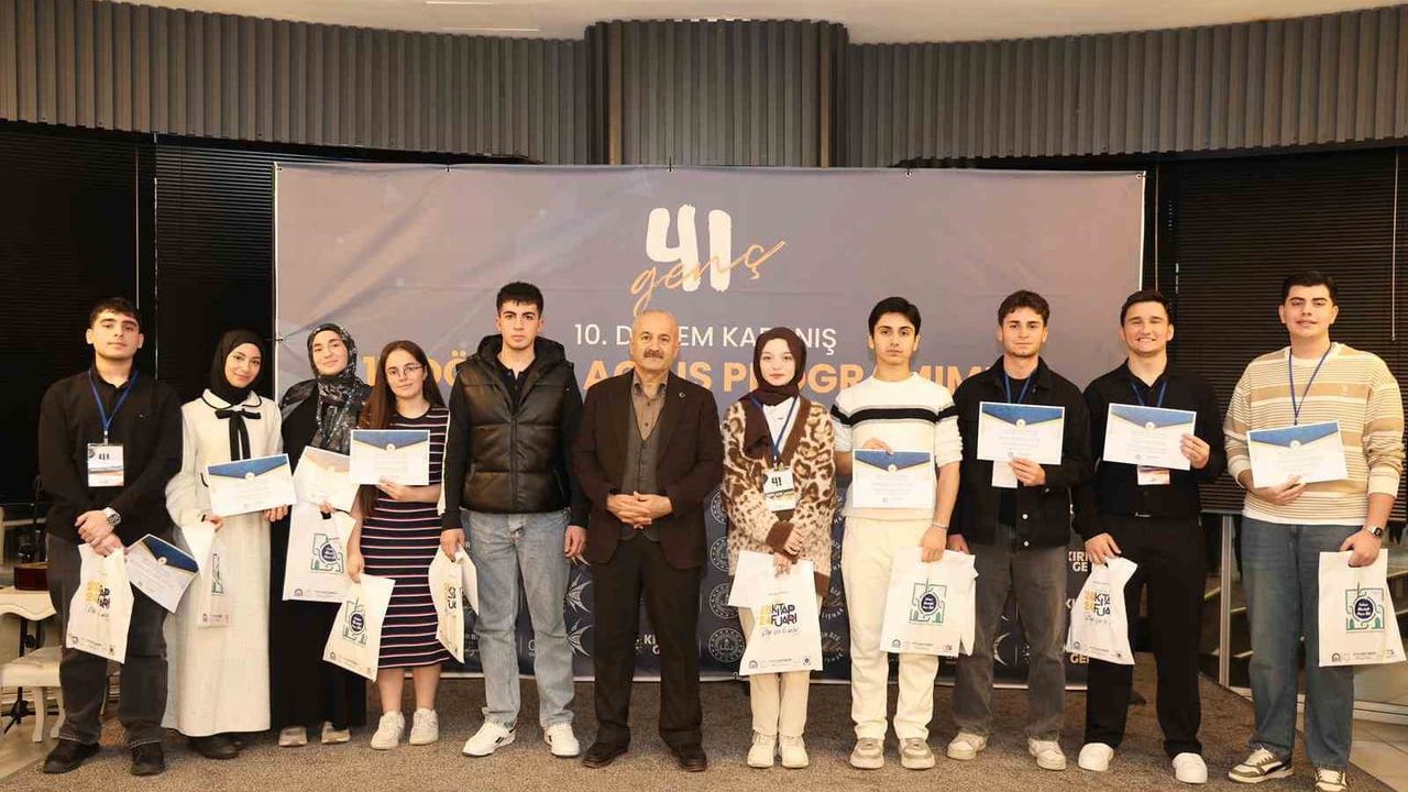 Gebze'de 41 Genç Programı 10. dönemi tamamlandı: Gençler yapay zeka, siber güvenlik ve biyomühendislik eğitimi aldı