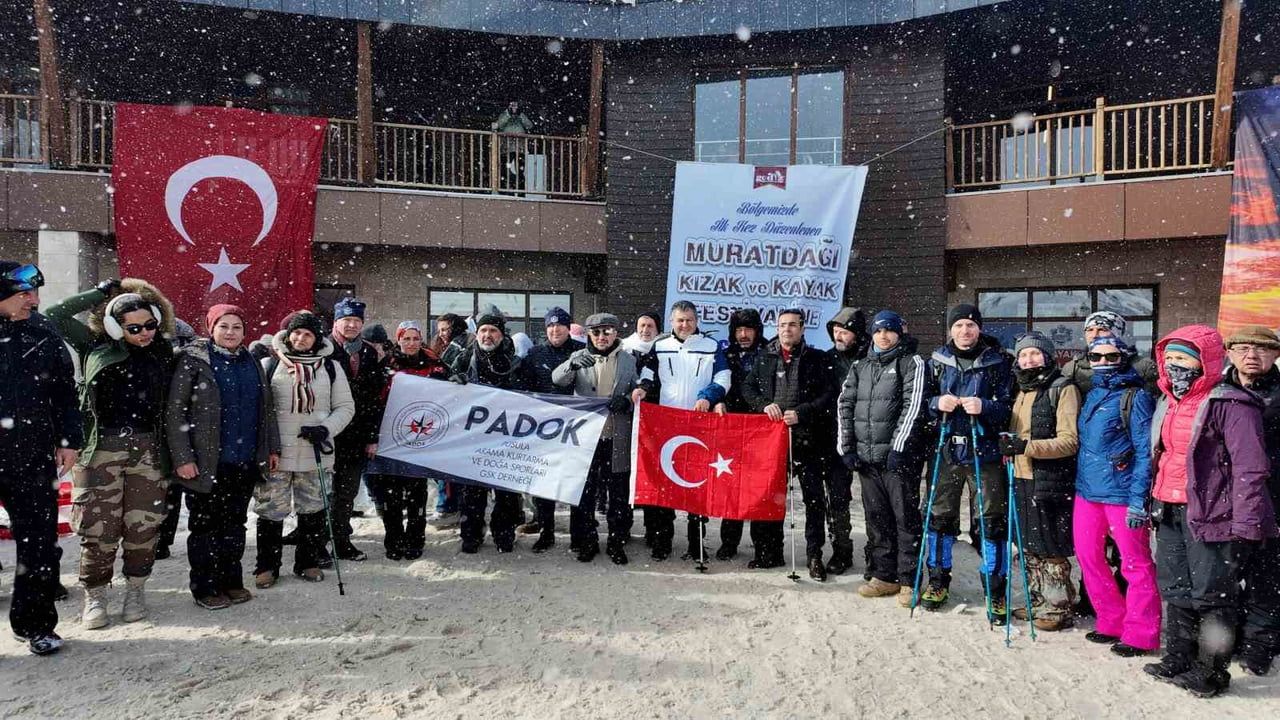 Gediz'de ilk Murat Dağı Kızak ve Kayak Festivali'ne on binlerce katıldı