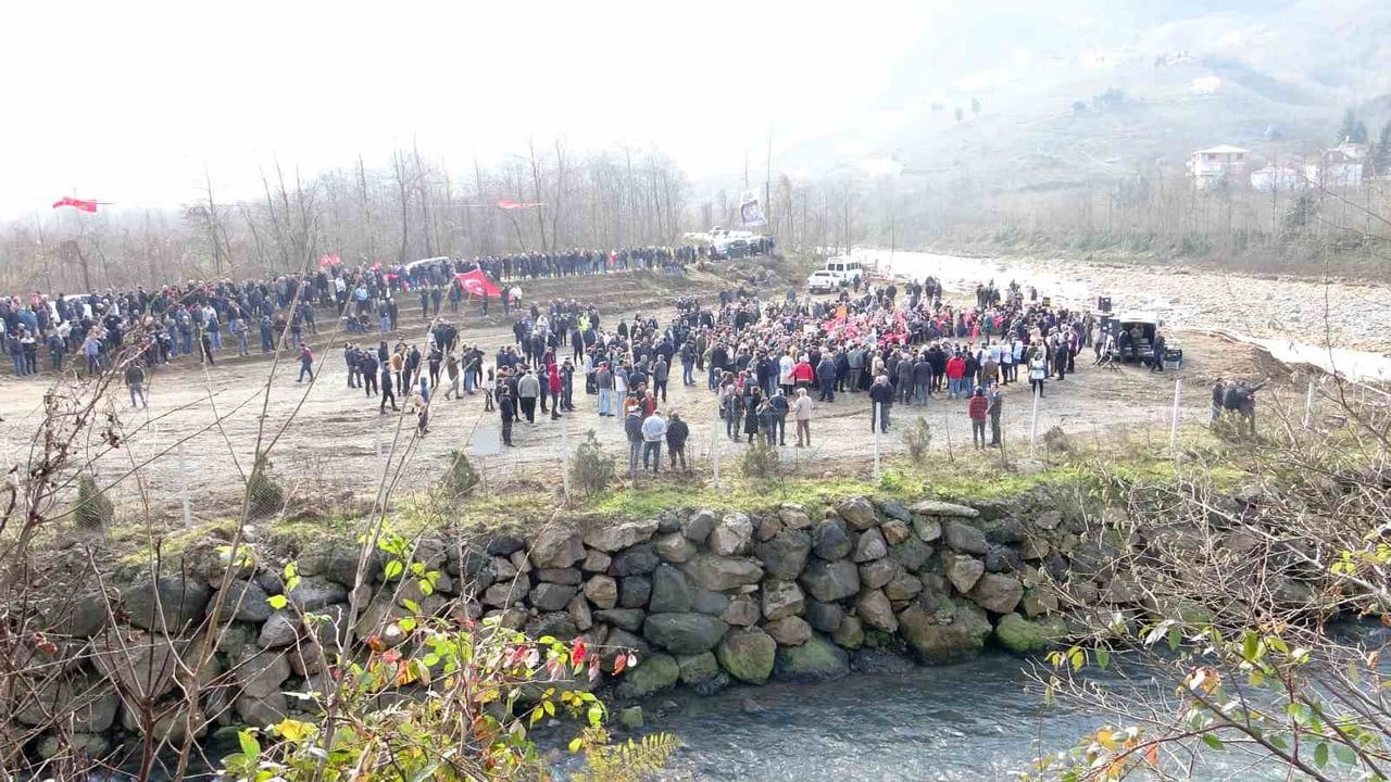 Gelevera Deresi kenarına planlanan katı atık tesisine yöre halkından tepki