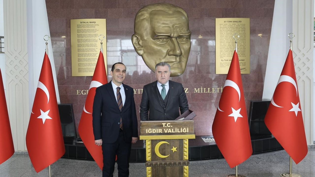 Gençlik ve Spor Bakanı Osman Aşkın Bak, Iğdır Valiliği'ni Ziyaret Etti