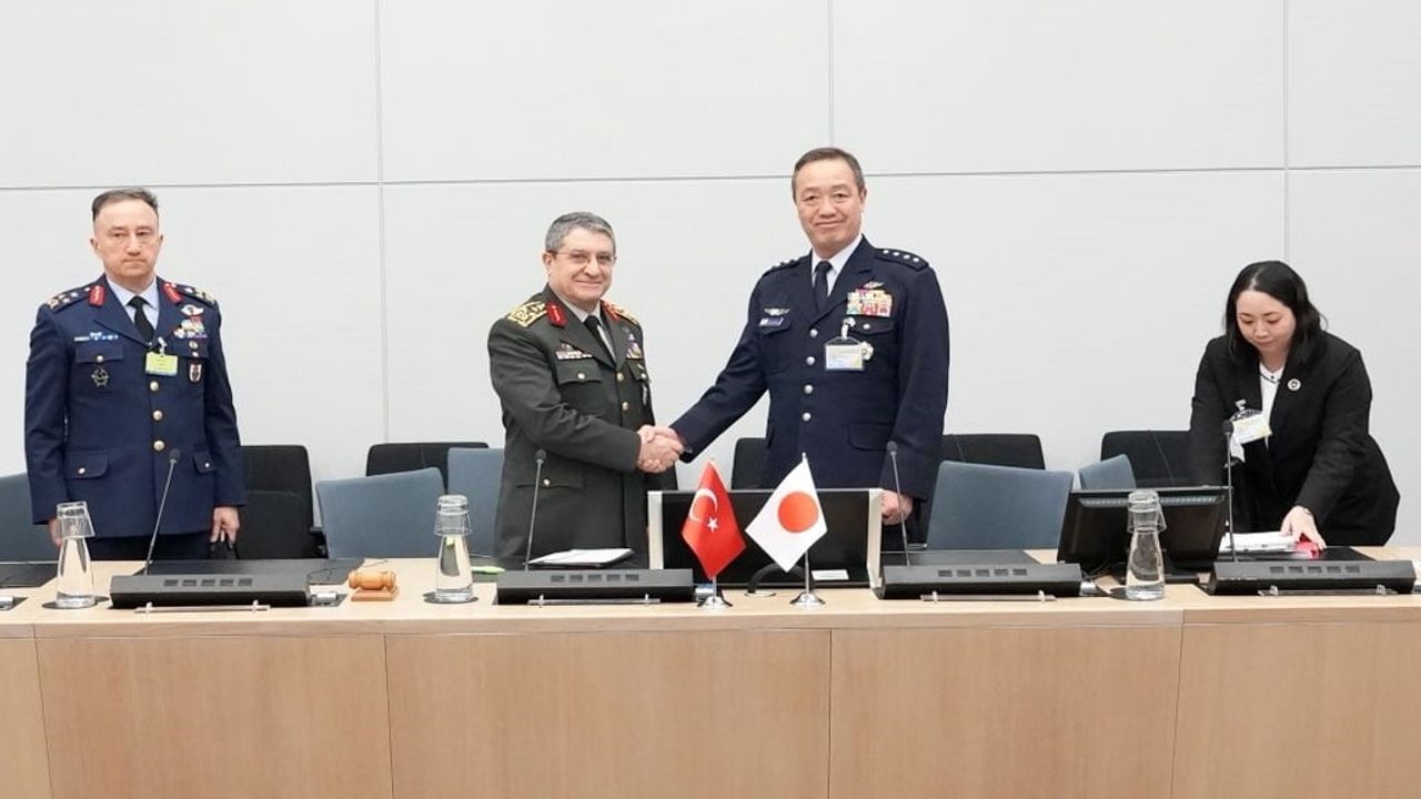 Genelkurmay Başkanı Bayraktaroğlu, Gürcü ve Japon mevkidaşlarıyla Brüksel'de görüştü