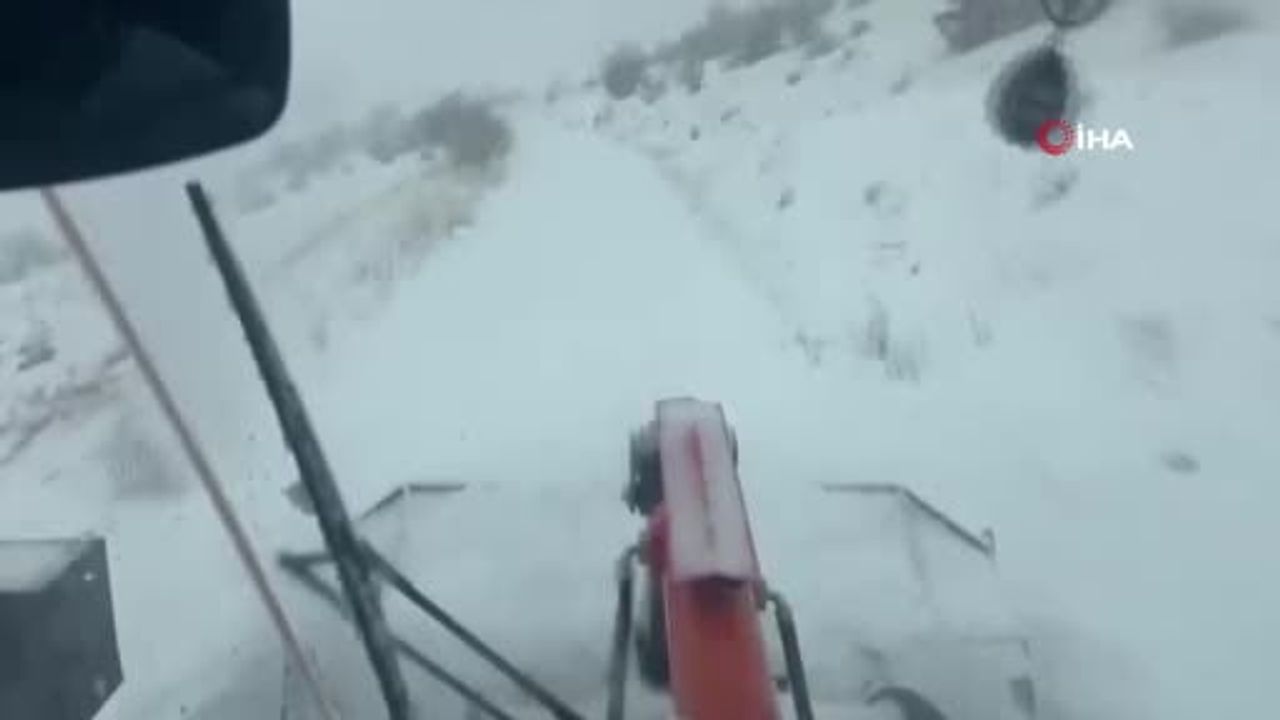 Gercüş'te kar engeli aşıldı: Şehit Mehmet Uğurtay'ın kızının nişan ve düğün yolu açıldı