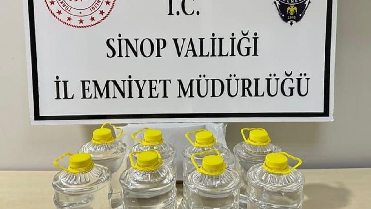 Gerze'de 20 litre etil alkol ele geçirildi; 1 şüpheli hakkında yasal işlem