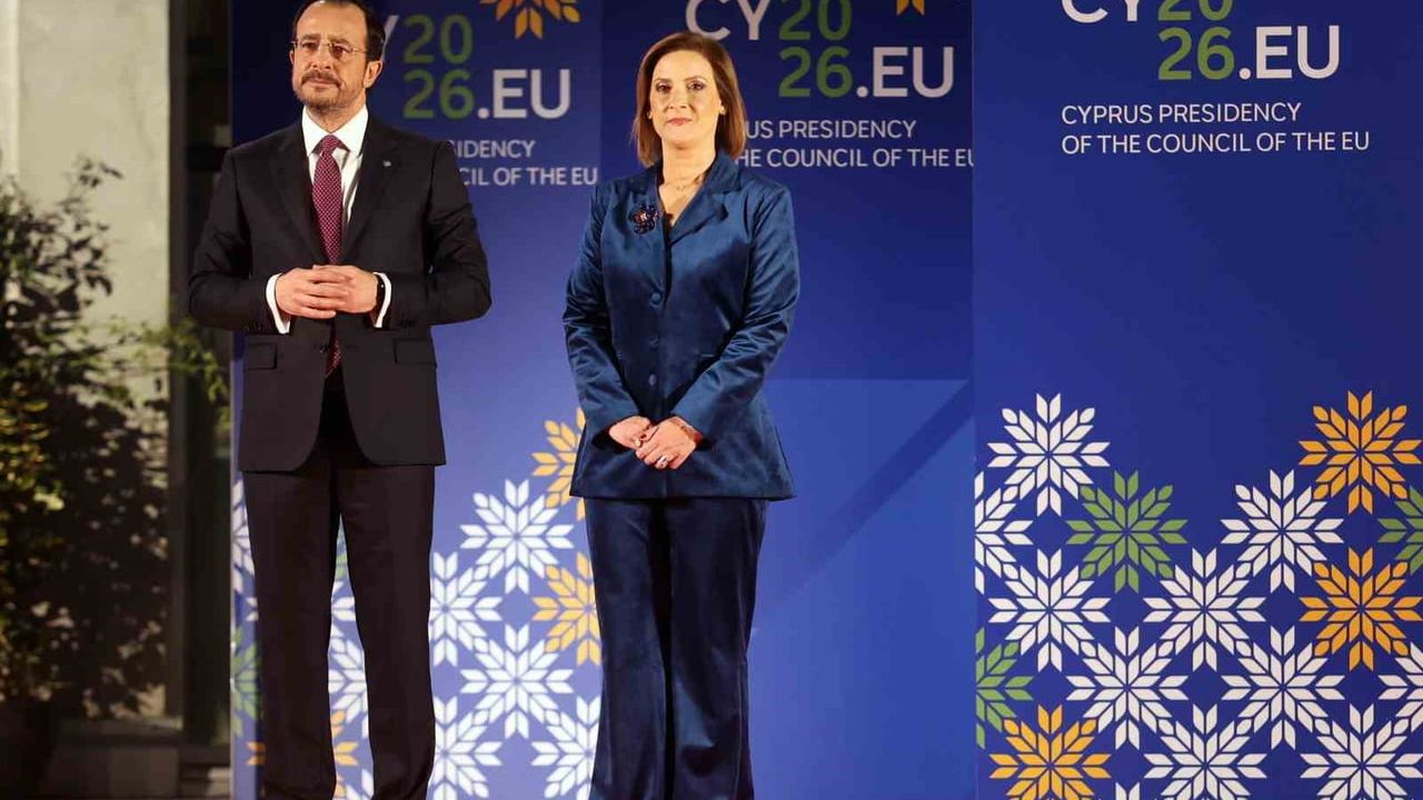 GKRY lideri Nikos Hristodulidis’in eşi Philippa Karsera, sosyal medya baskısı nedeniyle AFKS Başkanlığı’ndan istifa etti