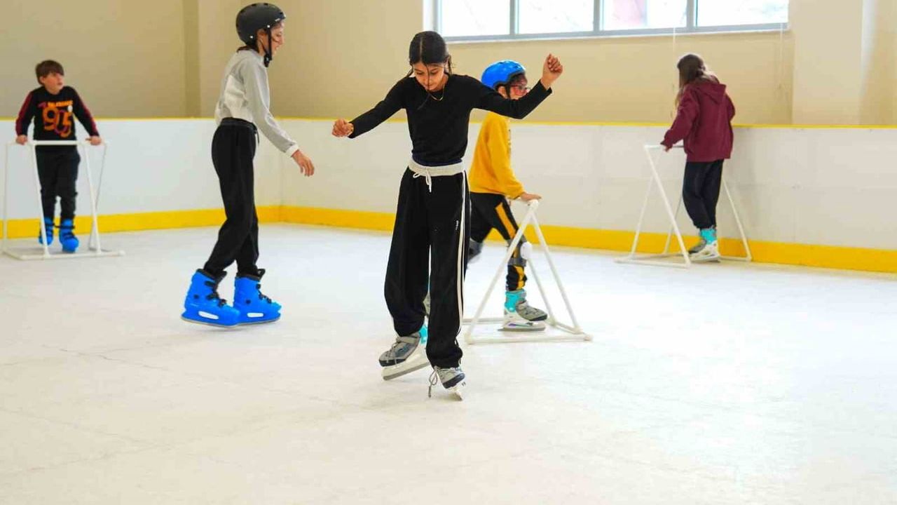 Gölbaşı’nda yarıyıl tatili etkinlikleri: Ücretsiz buz pateni, tırmanma ve Çocuk Şenliği sürüyor