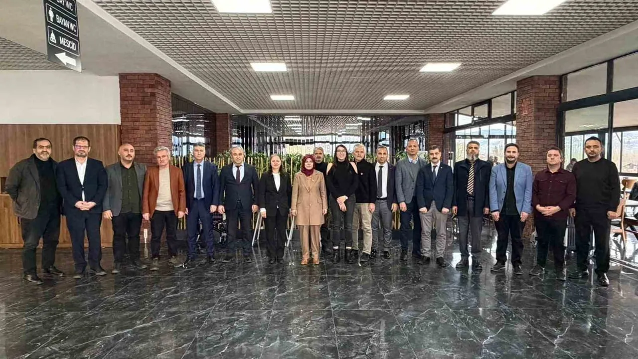 Gölyaka’da eğitim değerlendirme toplantısı — İl Milli Eğitim Müdürü Gülşen Özer katıldı