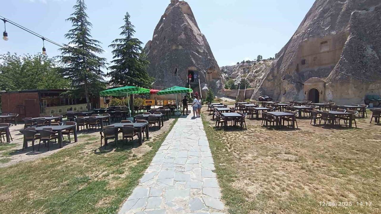 Göreme'de izinsiz restoran kaldırıldı, peribacalarının özgün silueti yeniden ortaya çıktı