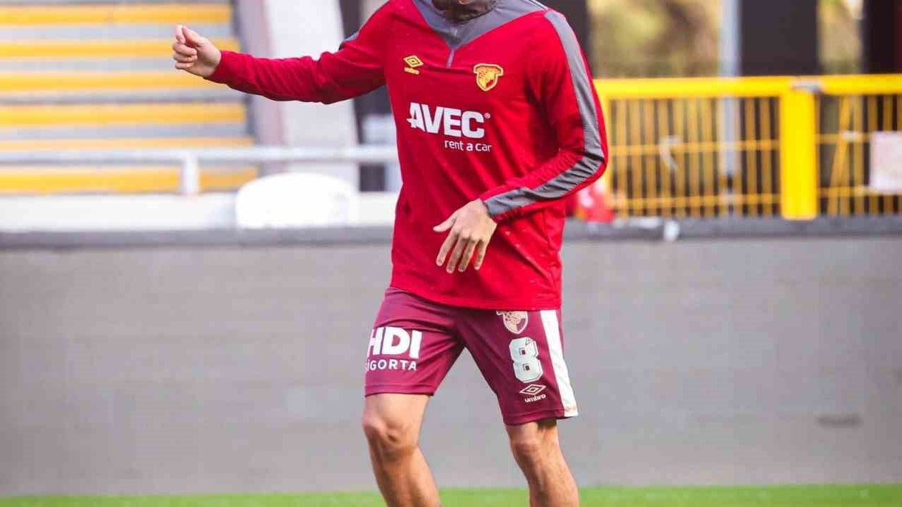 Göztepe’de Alexis Antunes antrenmanda sakatlandı; en az 3 hafta yok