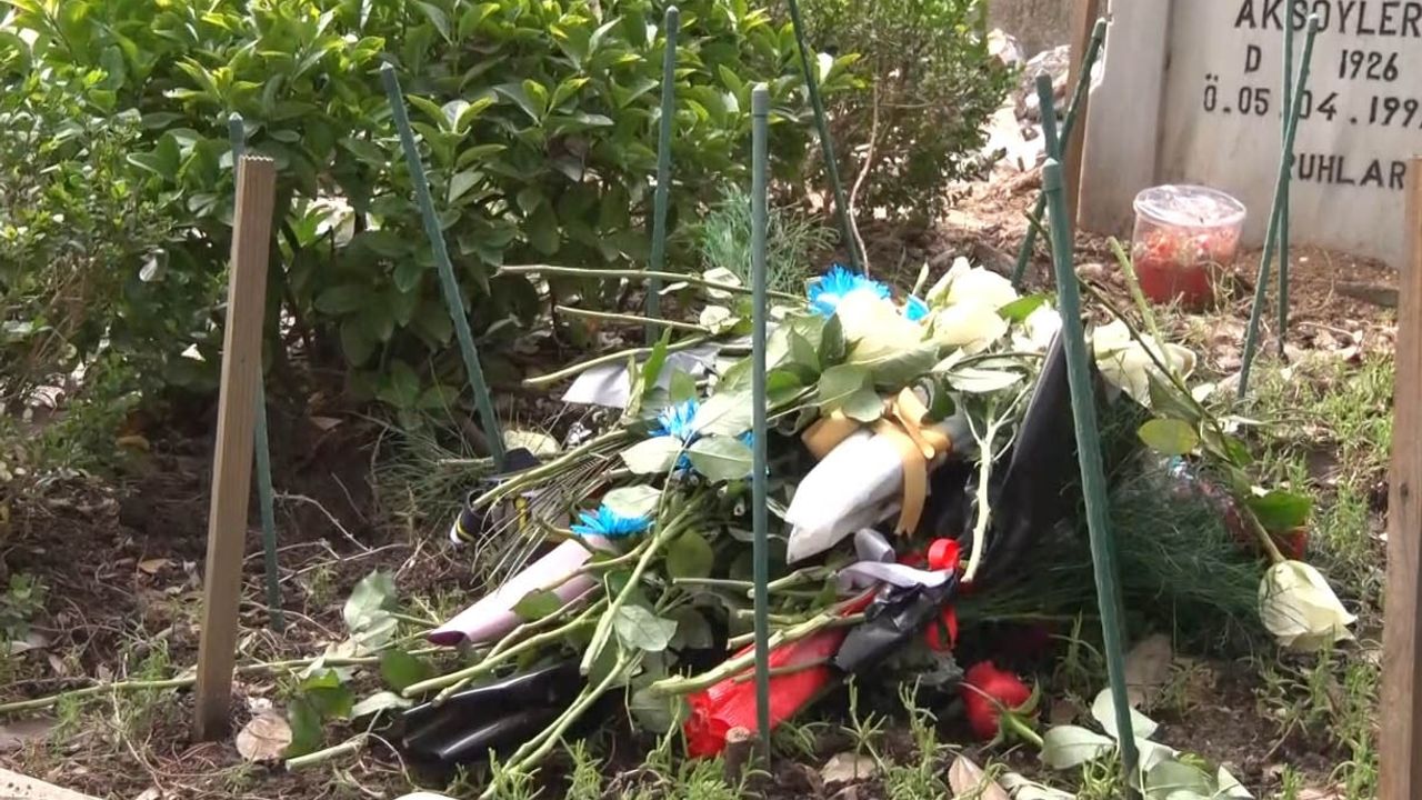 Güngören'de Öldürülen 17 Yaşındaki Atlas Çağlayan'ın Mezar Yapımı Sürüyor