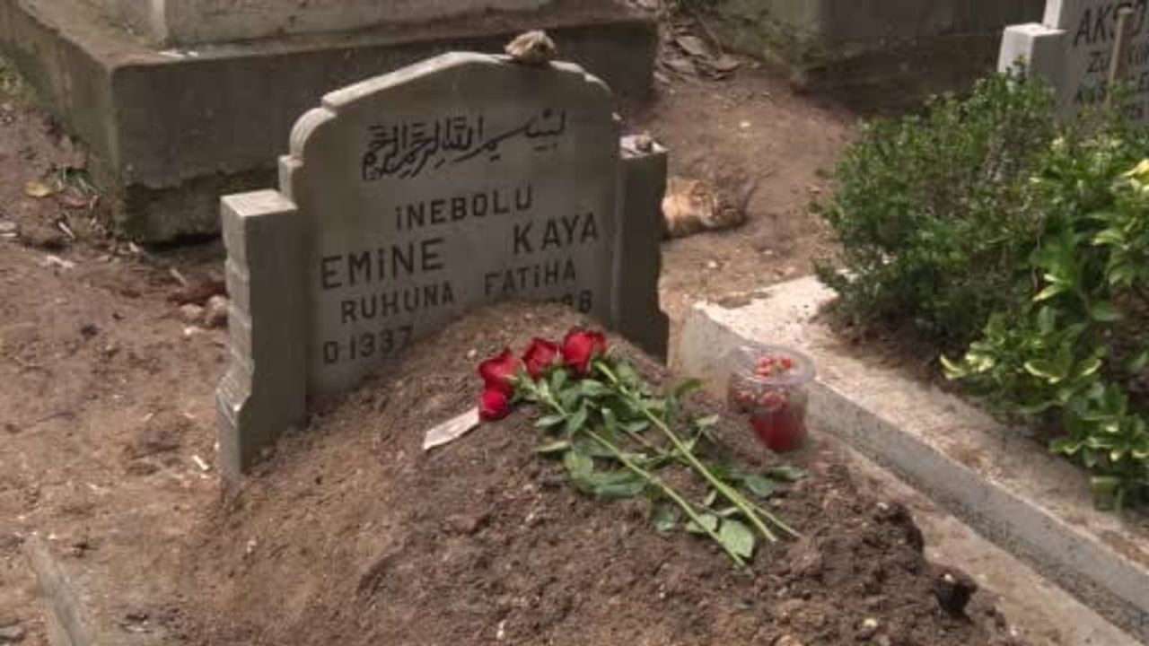 Güngören'de Öldürülen Atlas Çağlayan'ın Ailesi Kazlıçeşme Mezarlığı'nda Kabrini Ziyaret Etti