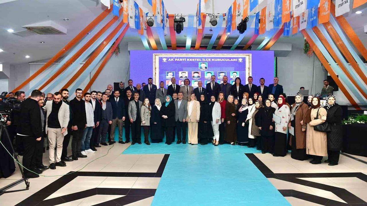 Gürkan: Köy yerleşik alanı düzenlemesi 2021'de yapıldı; Büyükşehir’e zam ve atık yönetimi eleştirisi