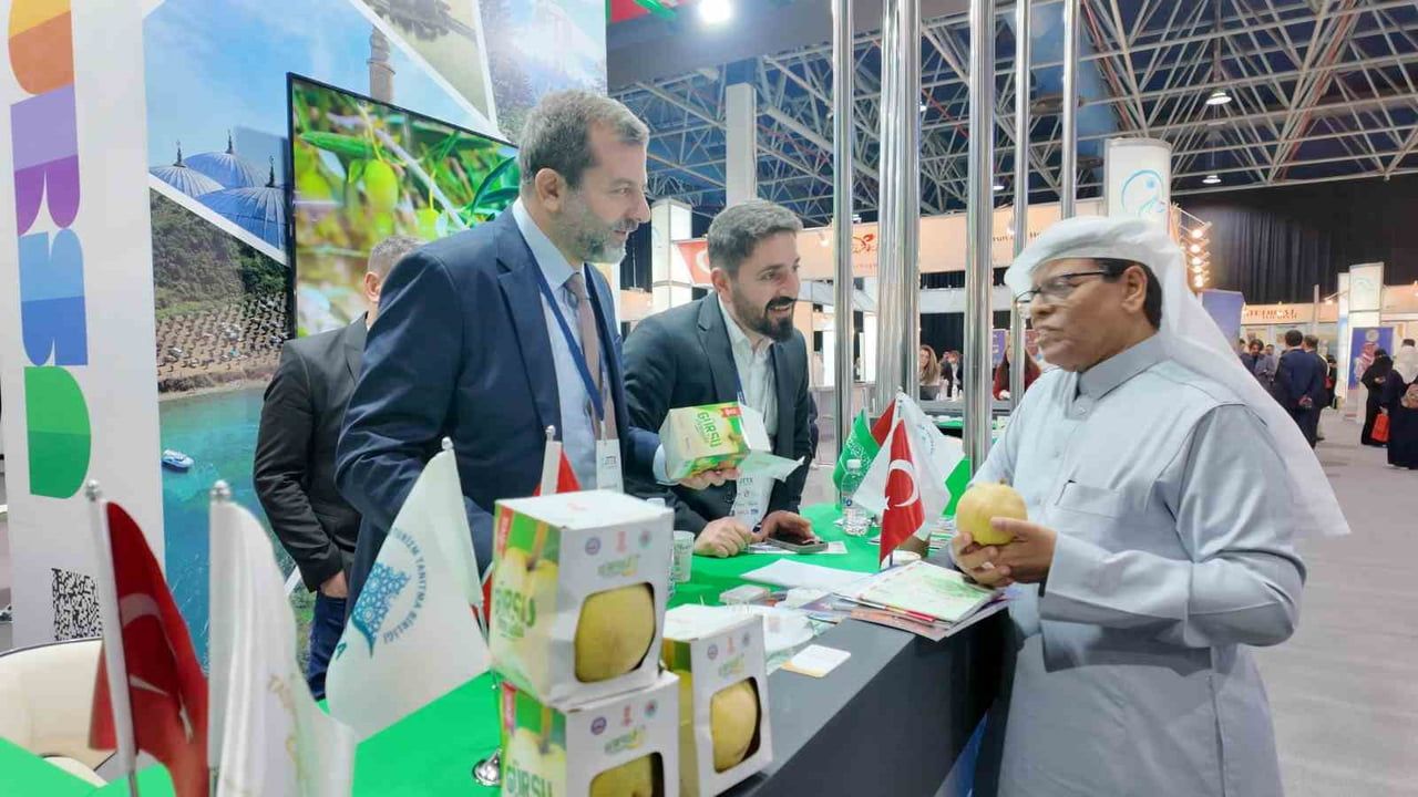 Gürsu armudu Cidde Turizm Fuarı'nda tanıtıldı